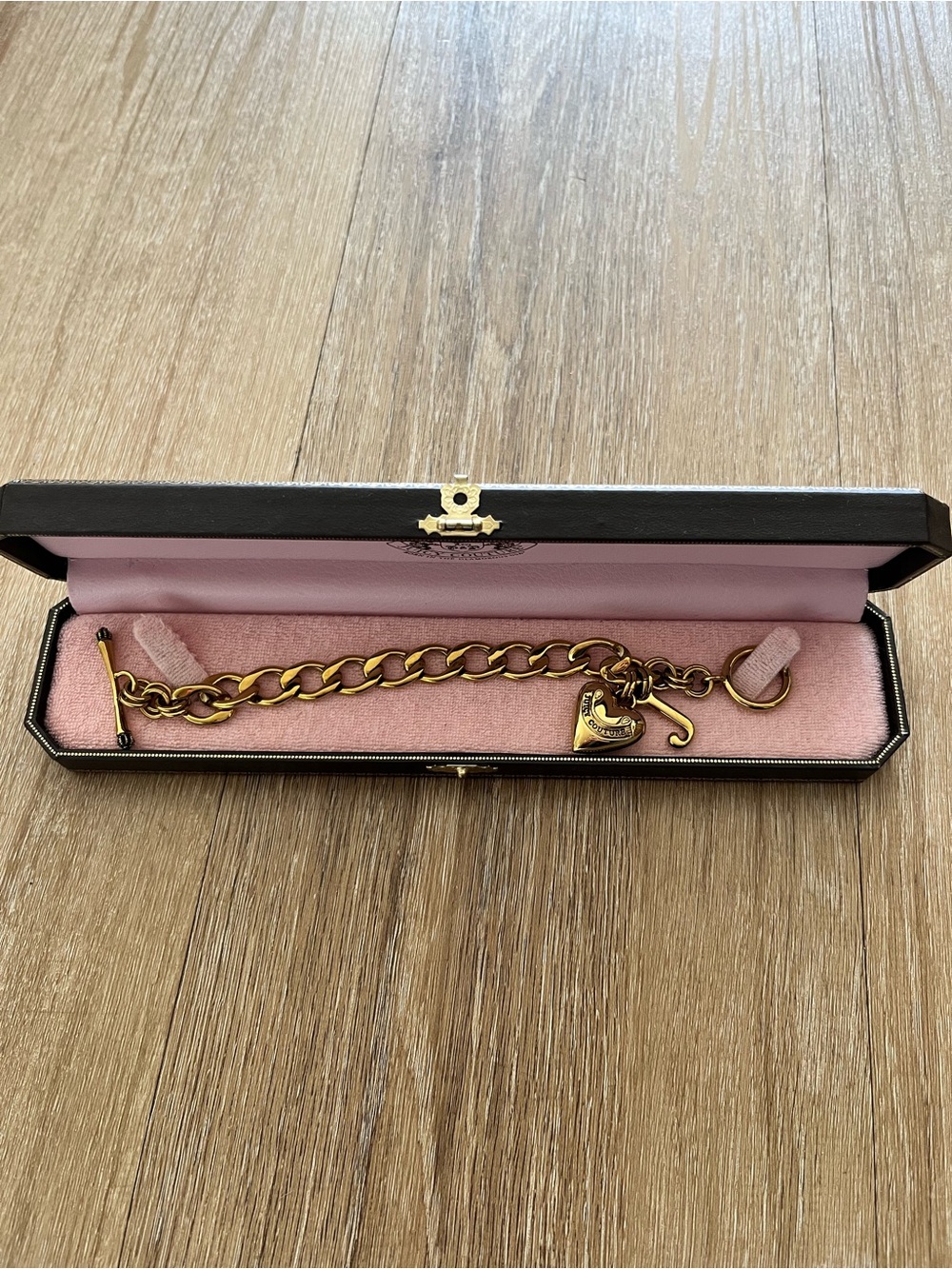 Juicy Couture Gold Heart Charm Link Bracelet